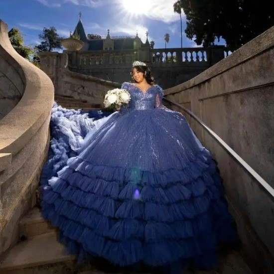 2024 Navy Blue O Neck Quinceanera Dresses Applique Lace Beads Long Sleeves Tull Tiered Ball Gown Sweep Train vestidos de 15