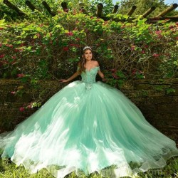 2024 Luxury Green Quinceanera Dress Ball Gown Princess Chapel Train Flower Applique Sweet 15 16 Birthday Party Gown