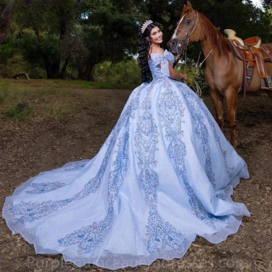 Off The Shoulder Light Blue Ball Gown Quinceanera Dresses Sequined Appliques Lace Corset Vestidos De 15 Años