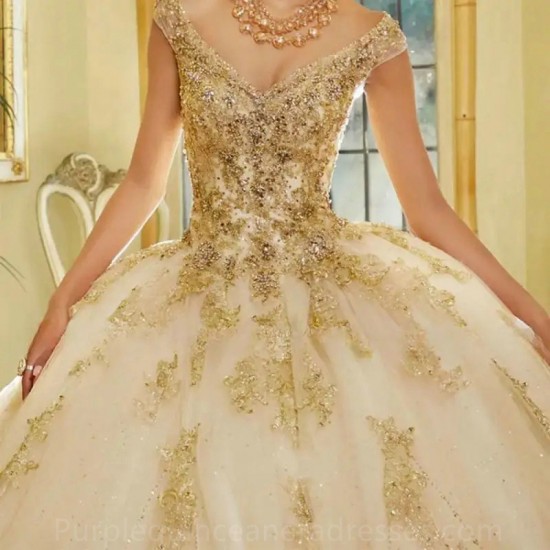 Shining Gold Quinceanera Dresses 2024 V Neck Lace Ball Gown Birthday Party Vestidos 15 Anos Princess Sweet 16 Girl Prom Dress