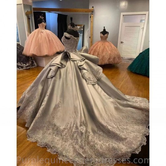 Satin Silver Quinceanera Dresses Beading Sequined Appliques Sweetheart Luxury Sweet Princess Ball Gown Vestidos De 15 Años