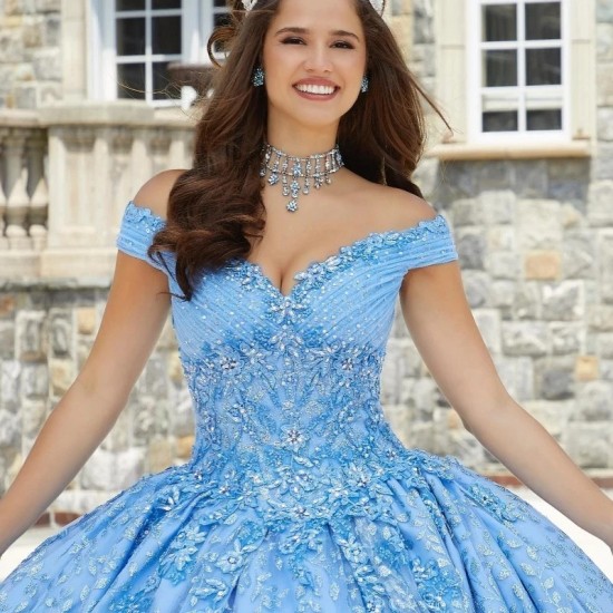 V-Neck Sky Blue Quinceanera Dress Appliques Handmade Flower Beads Ball Gowns Vestidos De 15 Años