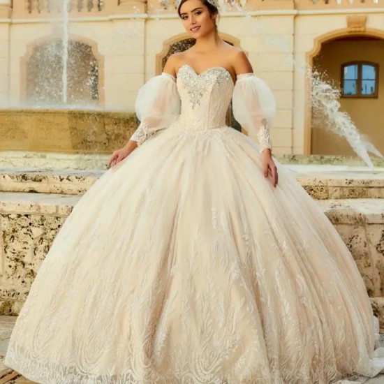 2024 Champagne Ball Gown Quinceanera Dress Sweetheart Long Sleeve Lace Appliques Beading Sweet 16 Vestido