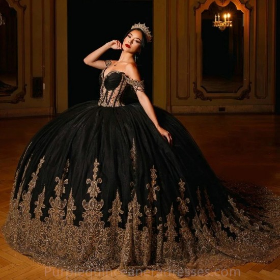 Long Sleeve Black Quinceanera Dress Gold Lace Appliques Beads Ball Gown Beading Sweet 16 Vestidos De 15 Anos