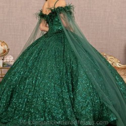 Off The Shoulder Emerald Green Ball Gown Quinceanera Dresses Appliques Lace Beads Feather With Cape Corset Vestidos Para XV Anos