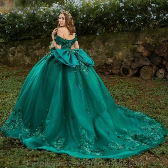 Off The Shoulder Green Quinceanera Dresses Ball Gown Sleeveless Floral Appliques Lace Handmade Flowers Sweet 15 Party Wear