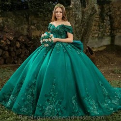 Off The Shoulder Green Quinceanera Dresses Ball Gown Sleeveless Floral Appliques Lace Handmade Flowers Sweet 15 Party Wear