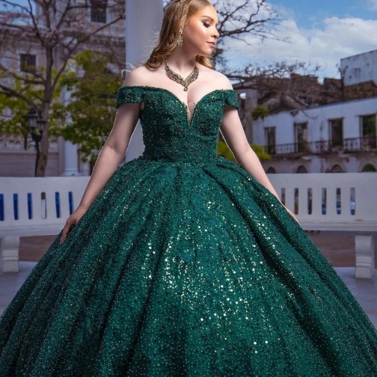 Sweetheart Emerald Green Pageant Quinceanera Dresses Appliques Lace Beads Off the Shoulder Princess Party Sweet 15