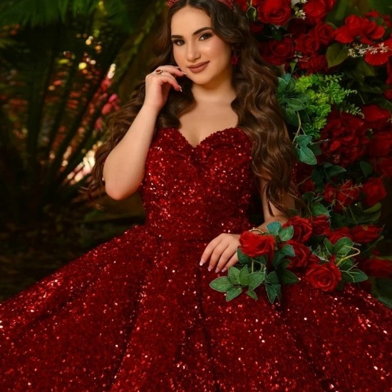 Sweetheart Red Quinceanera Dresses Off Shoulder Sequined Beads Chapel Train Corset Prom vestido de debutante 15 anos