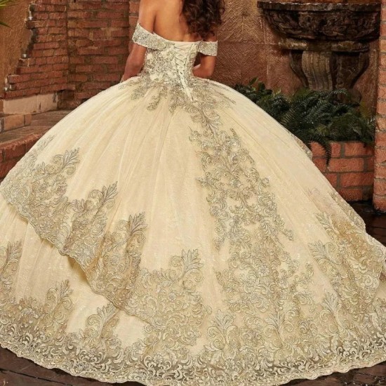 Women’s Champagne Quinceanera Dresses Lace Appliqued Sequined Off Shoulder Ball Gown Tulle Vestidos De 15 Anos Sweet 16